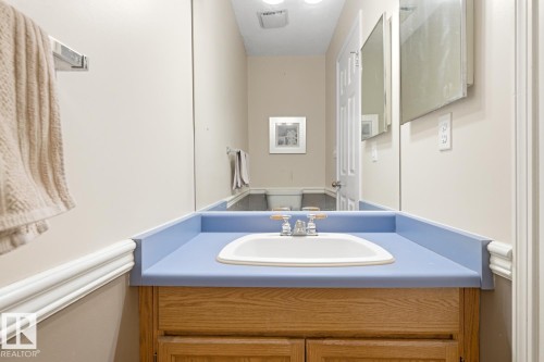 368 Ormsby Road W, Edmonton, AB 