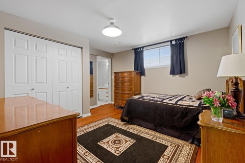 368 Ormsby Road W, Edmonton, AB 