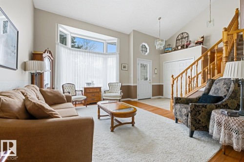 368 Ormsby Road W, Edmonton, AB 