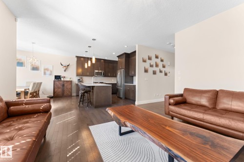 8 Spring Bay, Spruce Grove, AB - Indoor Photo Showing Living Room