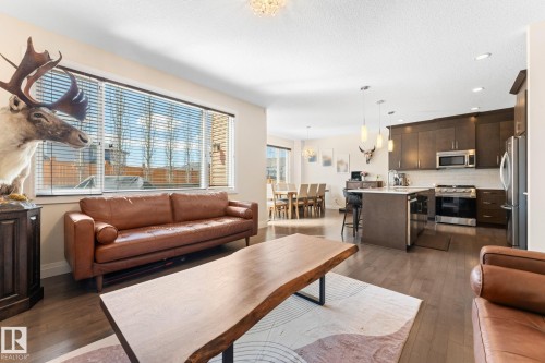 8 Spring Bay, Spruce Grove, AB - Indoor Photo Showing Living Room