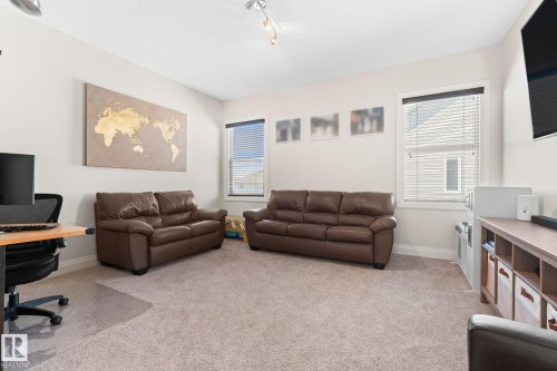 8 Spring Bay, Spruce Grove, AB - Indoor Photo Showing Living Room