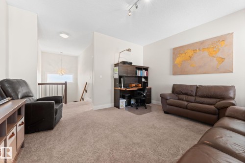 8 Spring Bay, Spruce Grove, AB - Indoor Photo Showing Living Room
