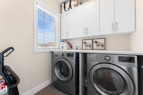 8 Spring Bay, Spruce Grove, AB - Indoor Photo Showing Laundry Room