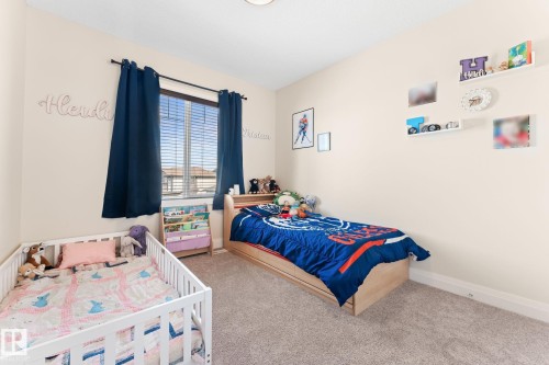 8 Spring Bay, Spruce Grove, AB - Indoor Photo Showing Bedroom
