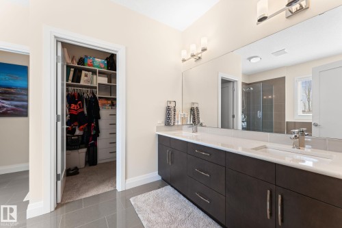 8 Spring Bay, Spruce Grove, AB - Indoor Photo Showing Bathroom