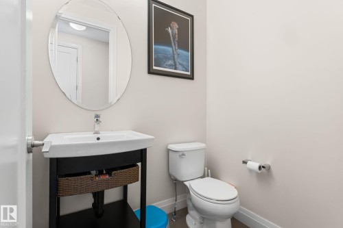8 Spring Bay, Spruce Grove, AB - Indoor Photo Showing Bathroom