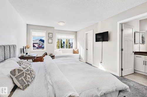 17 3103 Hilton Drive, Edmonton, AB - Indoor Photo Showing Bedroom