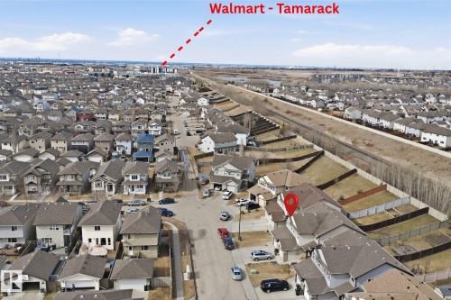 Residential neighborhood featuring multiple detached and attached properties with varied architectural styles - 3533 11 Street, Edmonton, AB - Outdoor With View