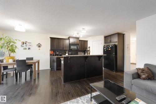 17104 7A Avenue, Edmonton, AB 