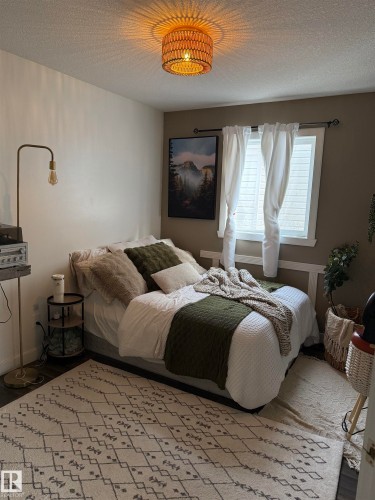 9621 100 Ave, Lac La Biche, AB - Indoor Photo Showing Bedroom