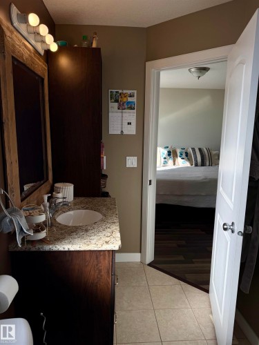9621 100 Ave, Lac La Biche, AB - Indoor Photo Showing Bathroom