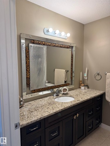 9621 100 Ave, Lac La Biche, AB - Indoor Photo Showing Bathroom