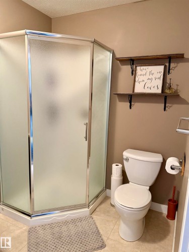 9621 100 Ave, Lac La Biche, AB - Indoor Photo Showing Bathroom