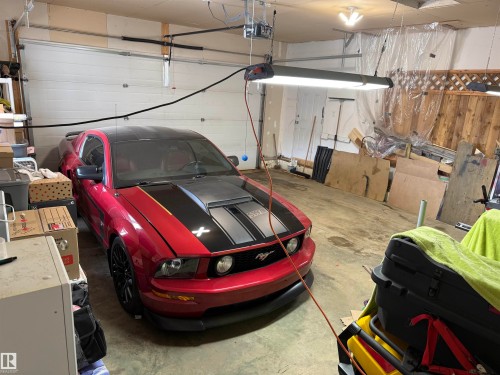 9621 100 Ave, Lac La Biche, AB - Indoor Photo Showing Garage