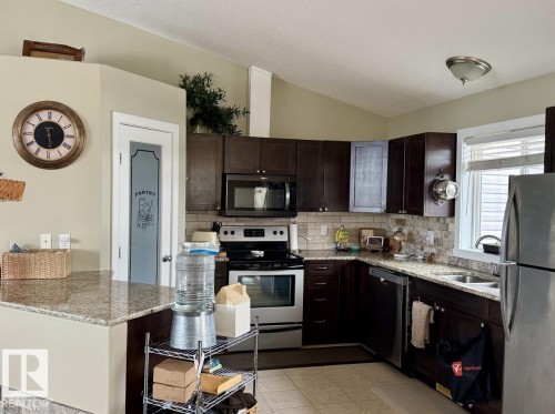 9621 100 Ave, Lac La Biche, AB - Indoor Photo Showing Kitchen