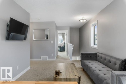 20008 18 Avenue, Edmonton, AB - Indoor