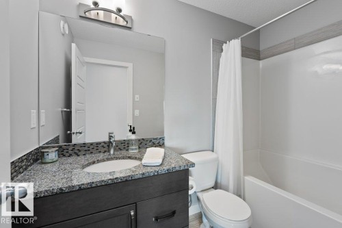 20008 18 Avenue, Edmonton, AB - Indoor Photo Showing Bathroom