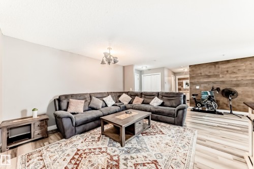 102 16221 95 Street, Edmonton, AB - Indoor Photo Showing Living Room