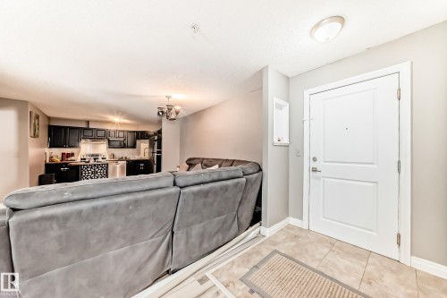 102 16221 95 Street, Edmonton, AB - Indoor Photo Showing Other Room