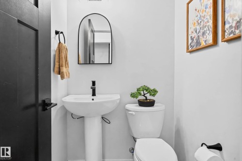 34 Riverhill Crescent, St. Albert, AB - Indoor Photo Showing Bathroom