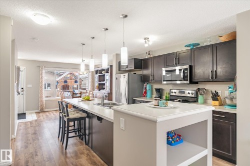 4320 Prowse Link Link, Edmonton, AB - Indoor Photo Showing Kitchen With Upgraded Kitchen