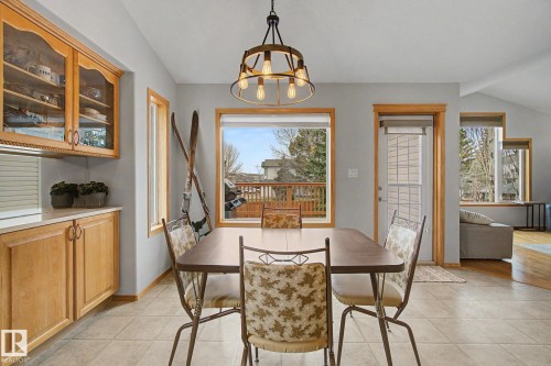 807 Oakland Place, Devon, AB - Indoor Photo Showing Dining Room