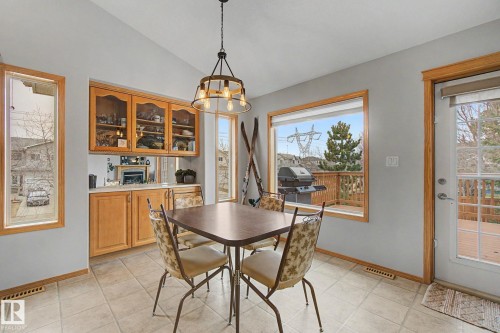 807 Oakland Place, Devon, AB - Indoor Photo Showing Dining Room