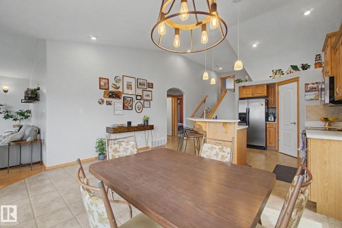 807 Oakland Place, Devon, AB - Indoor Photo Showing Dining Room