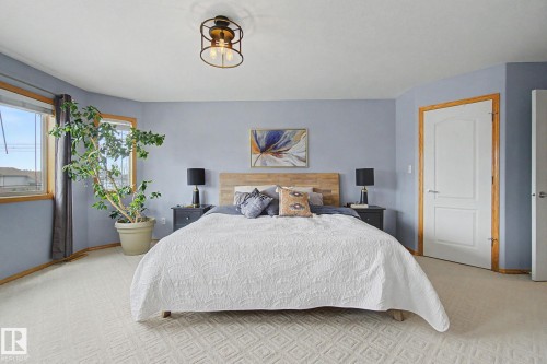 807 Oakland Place, Devon, AB - Indoor Photo Showing Bedroom