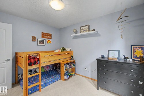 807 Oakland Place, Devon, AB - Indoor