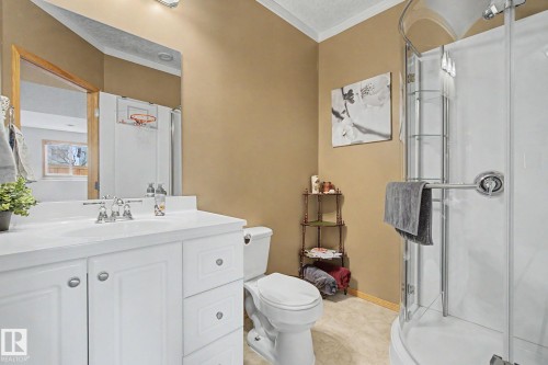 807 Oakland Place, Devon, AB - Indoor Photo Showing Bathroom