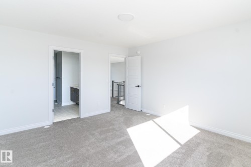 911 18 Avenue, Edmonton, AB - Indoor