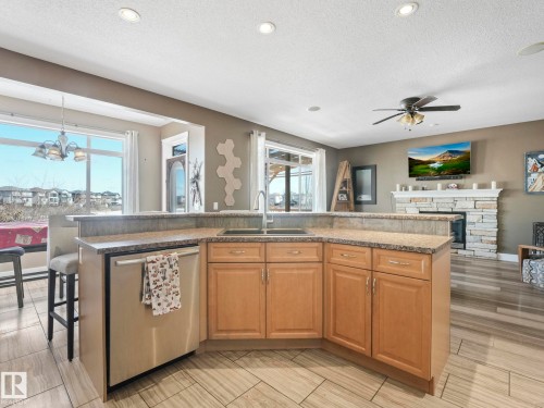 6210 53 Avenue, Beaumont, AB - Indoor Photo Showing Kitchen
