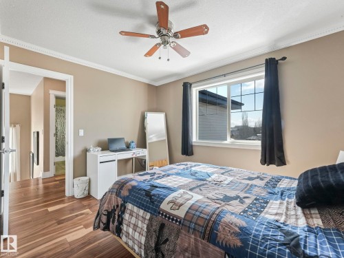 6210 53 Avenue, Beaumont, AB - Indoor Photo Showing Bedroom