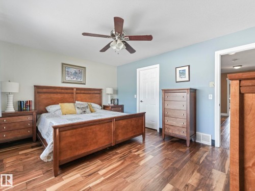 6210 53 Avenue, Beaumont, AB - Indoor Photo Showing Bedroom