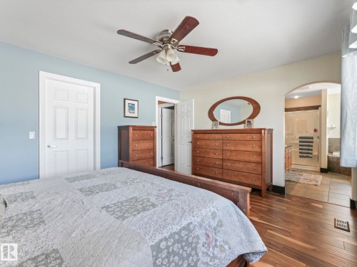 6210 53 Avenue, Beaumont, AB - Indoor Photo Showing Bedroom