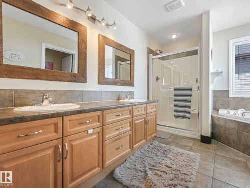 6210 53 Avenue, Beaumont, AB - Indoor Photo Showing Bathroom