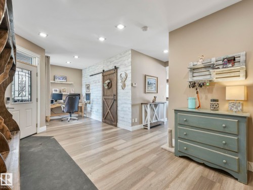 6210 53 Avenue, Beaumont, AB - Indoor