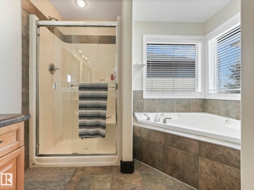 6210 53 Avenue, Beaumont, AB - Indoor Photo Showing Bathroom