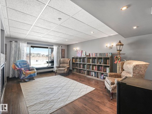 6210 53 Avenue, Beaumont, AB - Indoor