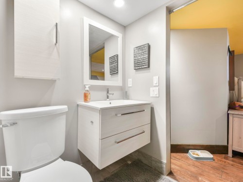 6210 53 Avenue, Beaumont, AB - Indoor