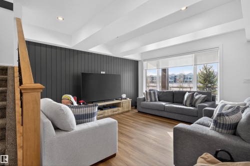 16615 32 Avenue, Edmonton, AB - Indoor Photo Showing Living Room
