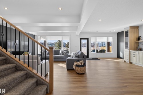 16615 32 Avenue, Edmonton, AB - Indoor Photo Showing Living Room