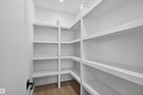 16716 34 Avenue, Edmonton, AB - Indoor With Storage