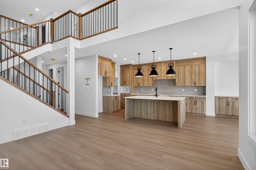 16716 34 Avenue, Edmonton, AB - Indoor Photo Showing Kitchen