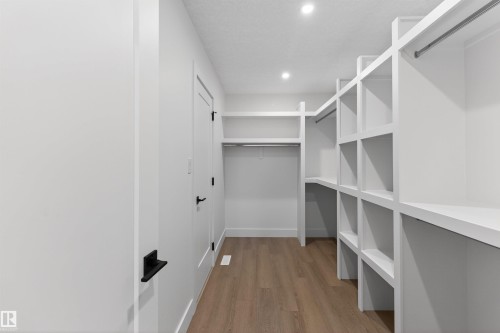 16716 34 Avenue, Edmonton, AB - Indoor With Storage
