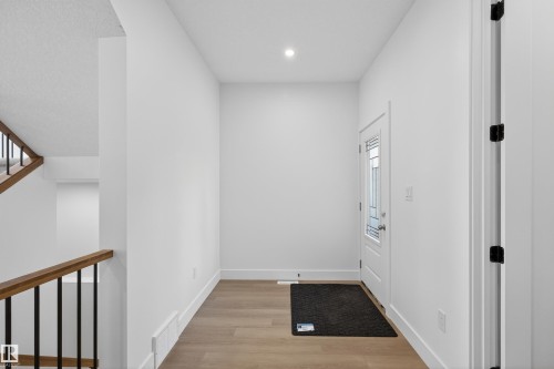 16716 34 Avenue, Edmonton, AB - Indoor Photo Showing Other Room