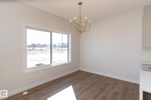 935 18 Avenue, Edmonton, AB - Indoor Photo Showing Other Room