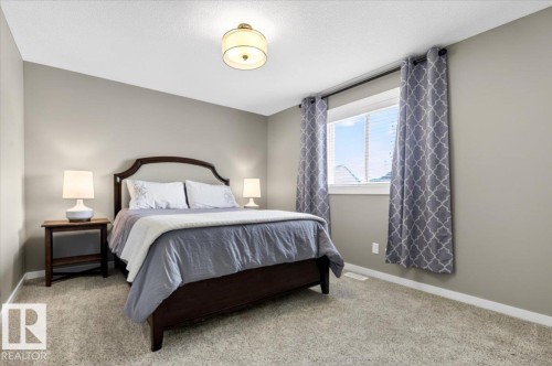 8508 Summerside Grande Boulevard, Edmonton, AB - Indoor Photo Showing Bedroom